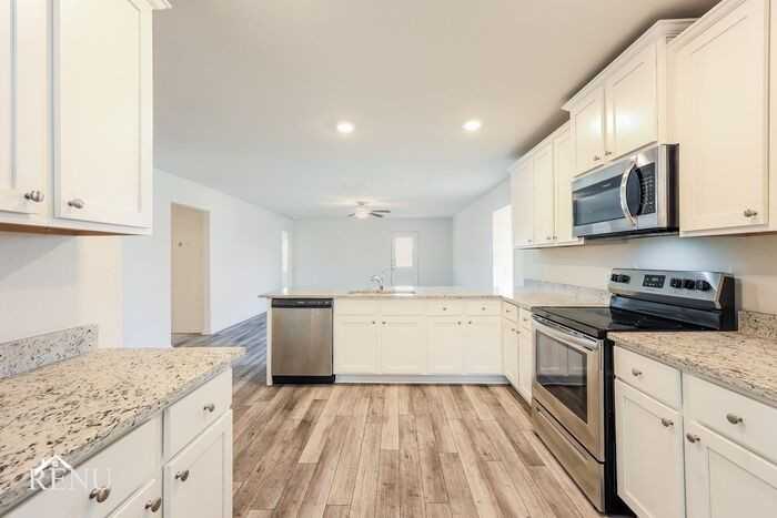 2906 Citron Gdn - Photo 4 of 17