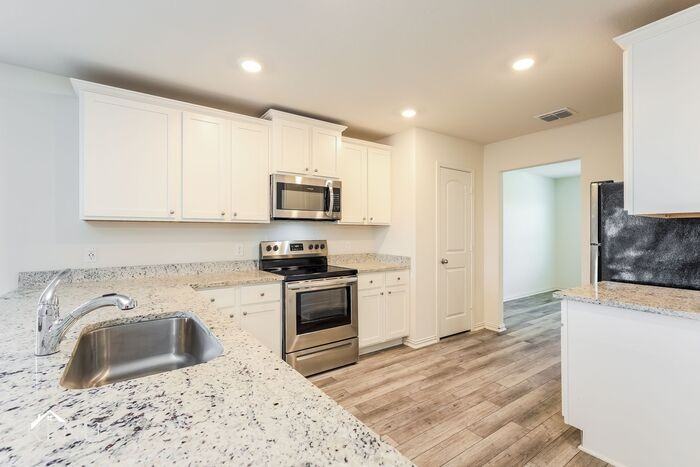 2906 Citron Gdn - Photo 5 of 17