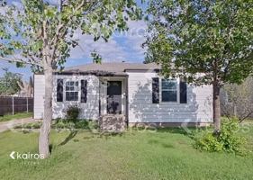 featured image of 3415 S Hughes St