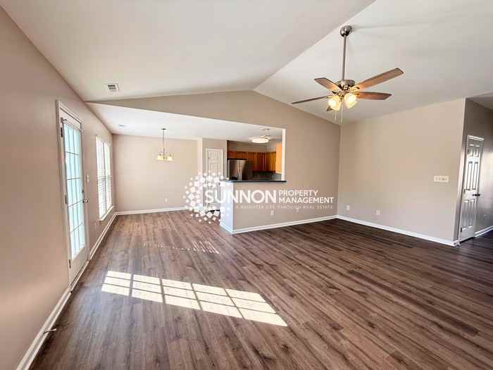 110 Hartine Ct - Photo 5 of 17