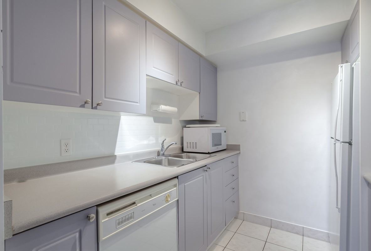 256 Doris Ave #801 - Photo 2 of 20