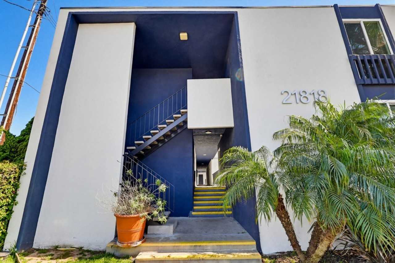 21818 S. Figueroa Street - Photo 3 of 45