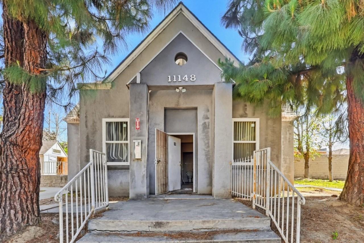 11208 S Western Ave - Photo 3 of 50