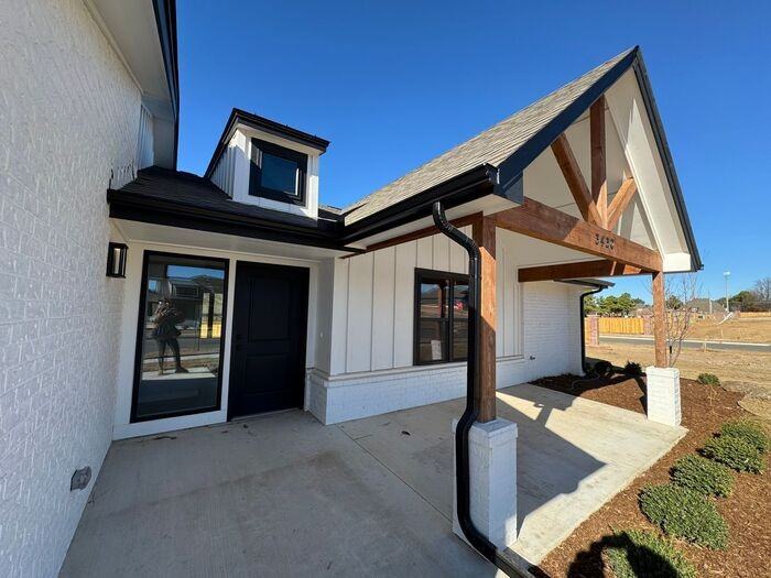 3427 N Ironwood Ave - Photo 6 of 21