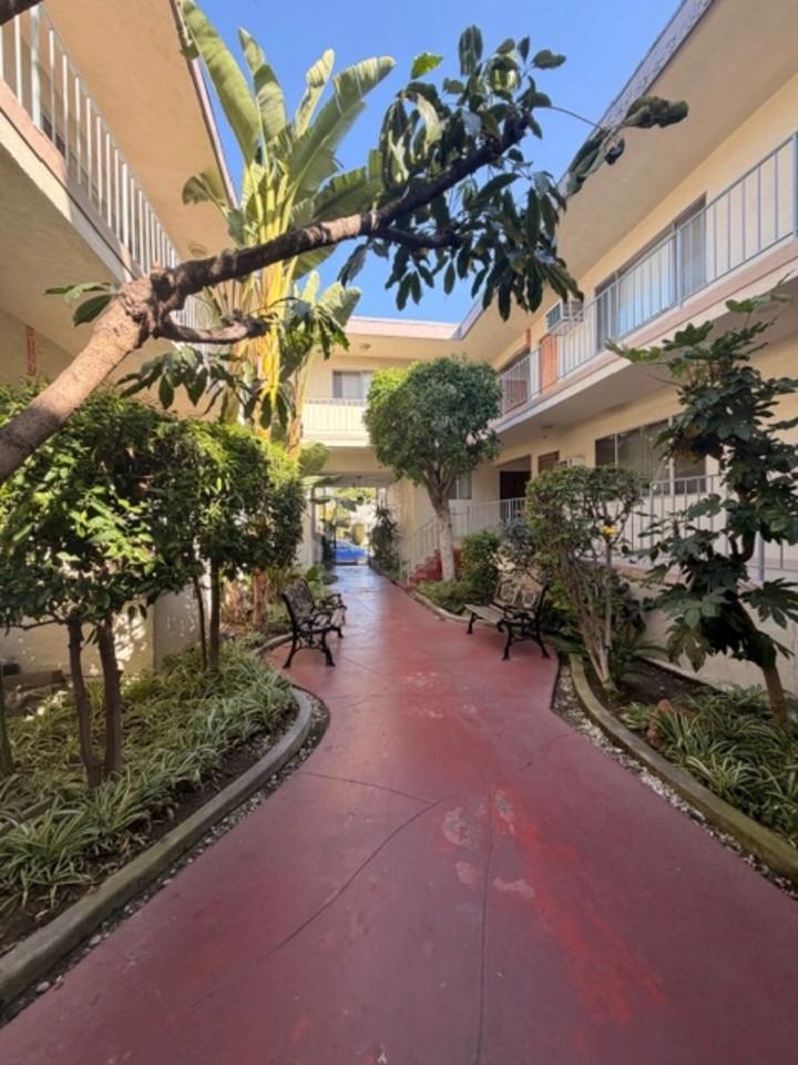 135  N. 5th St. Alhambra CA 91801 - Photo 2 of 6