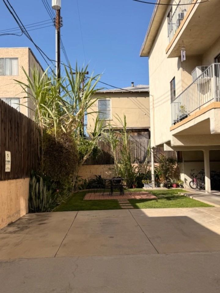 135  N. 5th St. Alhambra CA 91801 - Photo 3 of 6