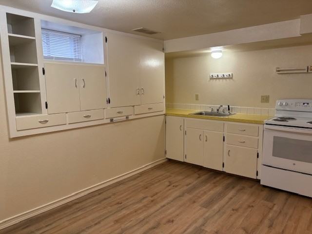 833 Cherry St #C - Photo 3 of 19