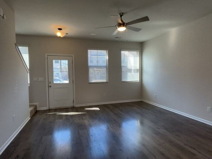 1012 Berry Patch Cir - Photo 2 of 24