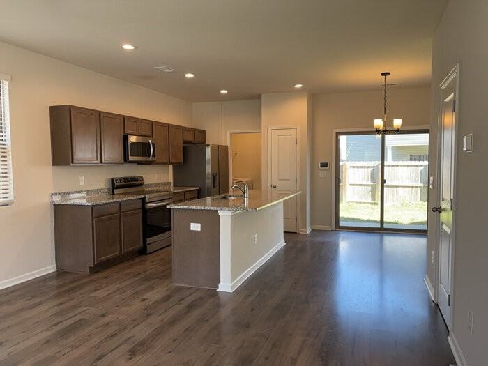 1012 Berry Patch Cir - Photo 4 of 24