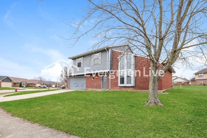 8678 Deer Chase Dr - Photo 2 of 15
