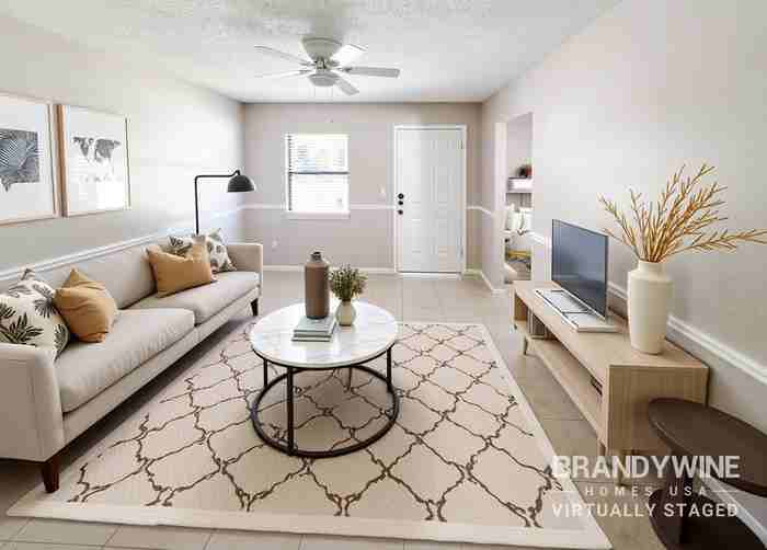 403 Crabtree Ave - Photo 2 of 19