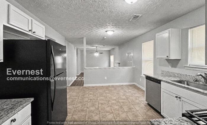 2410 Lafortune Dr - Photo 4 of 21