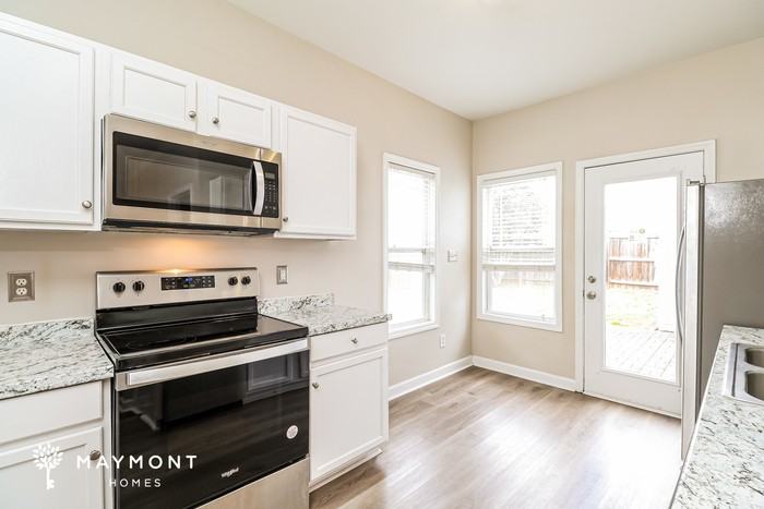12921 Windy Lea Ln - Photo 4 of 16