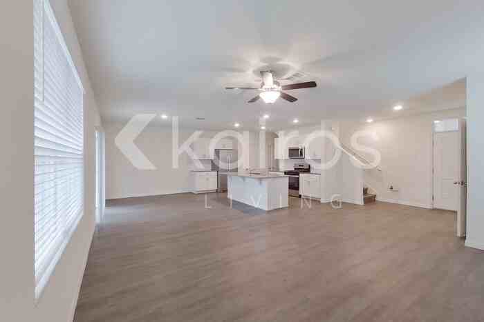 32009 Katelin Cir - Photo 5 of 33