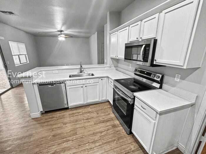 2210 N 91st Ln - Photo 5 of 30