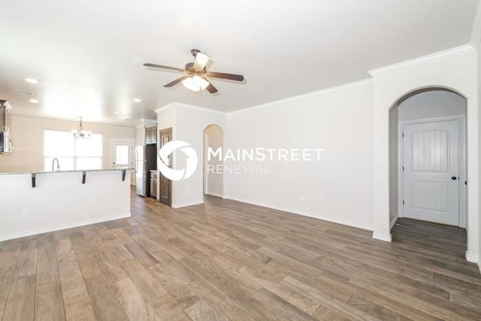 8345 Nw 137th St - Photo 2 of 19