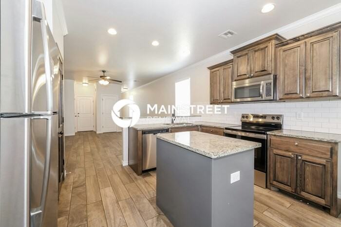 8345 Nw 137th St - Photo 6 of 19