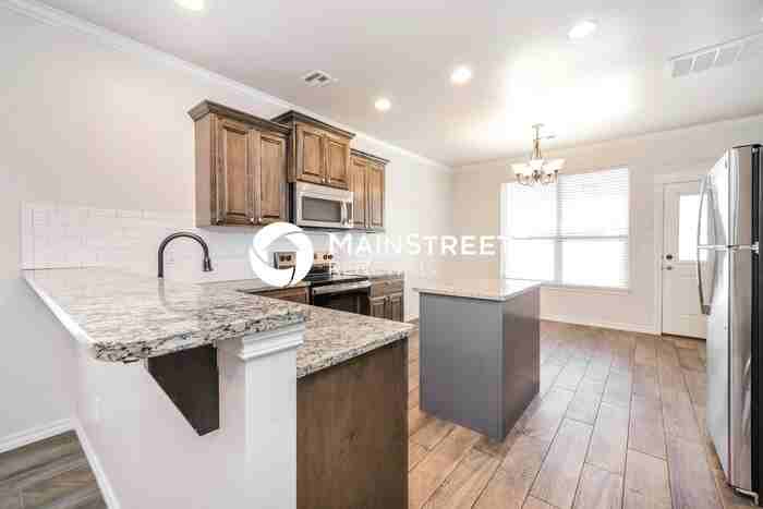 8345 Nw 137th St - Photo 7 of 19