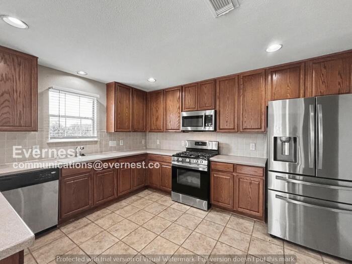 20730 Springlight Ln - Photo 2 of 18