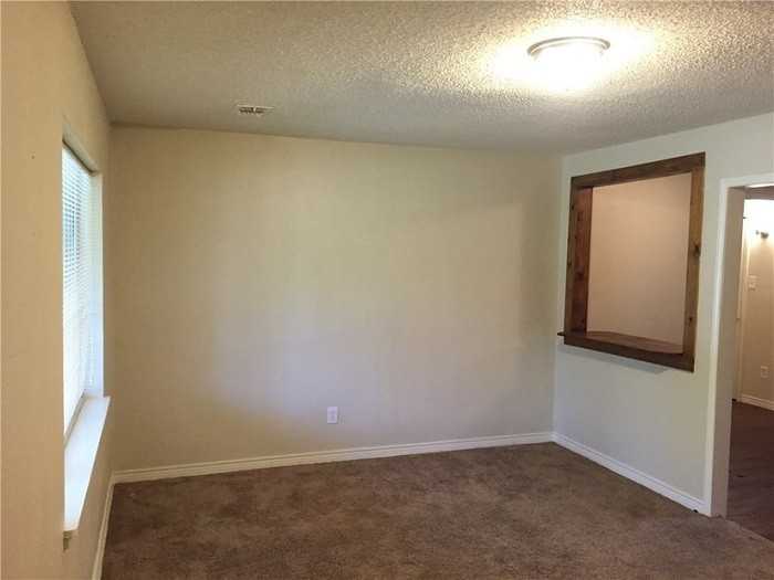 707 Jack St - Photo 5 of 18