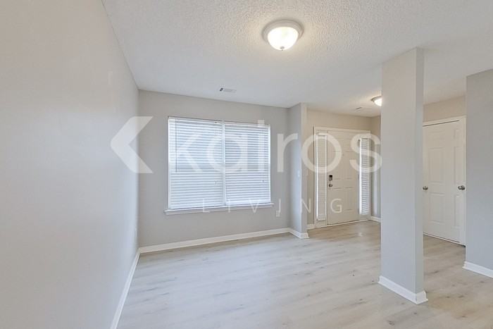 6128 Hickory Lane Dr - Photo 2 of 27