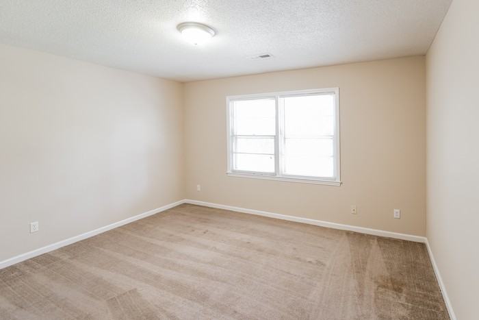 109 Terry Ave - Photo 7 of 10