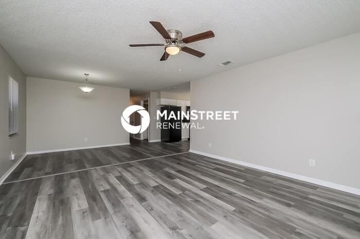 9311 N 12th St - Photo 4 of 16