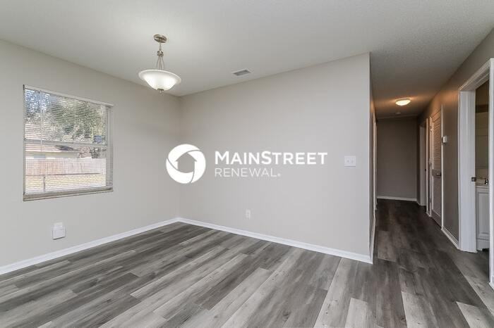 9311 N 12th St - Photo 6 of 16