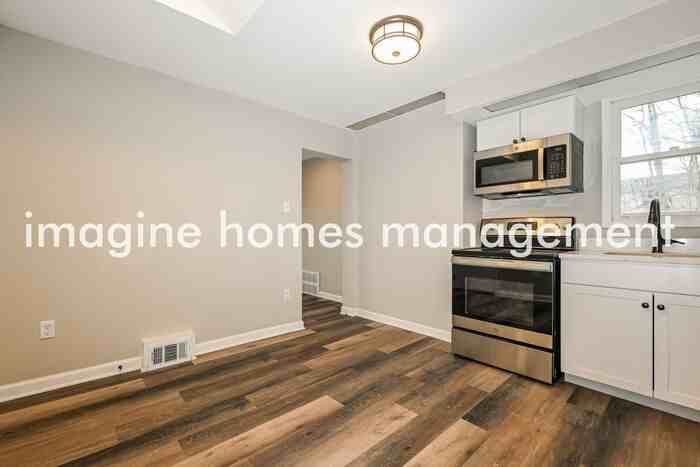 1335 Stowe Ave - Photo 7 of 20