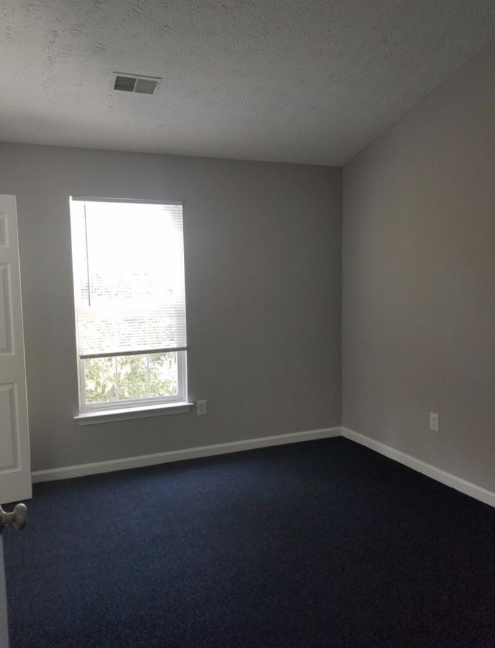 4900 Riders Ct #37 - Photo 4 of 12