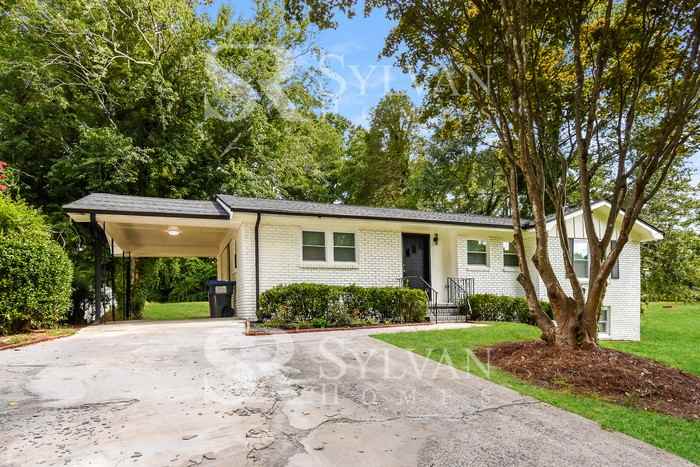 983 Overbrook Cir - Photo 2 of 16