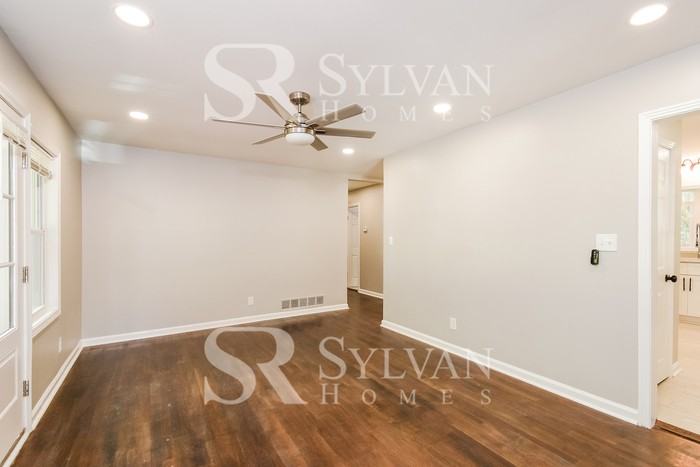 983 Overbrook Cir - Photo 6 of 16