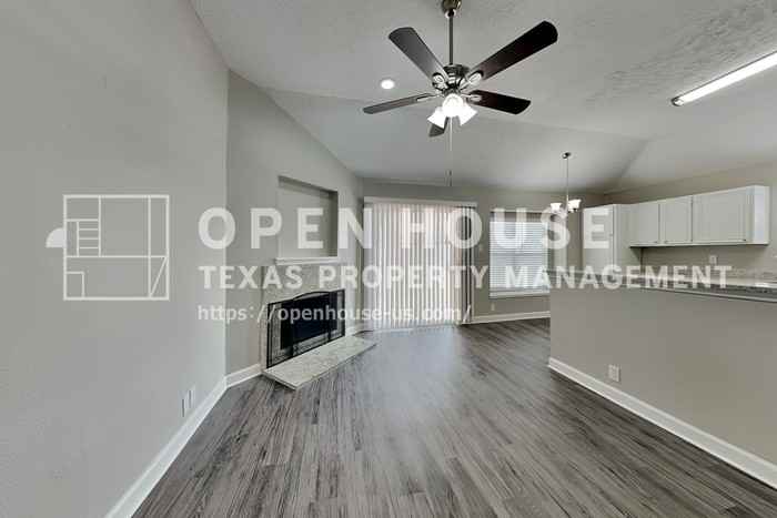 4706 Trevor Hill Dr - Photo 4 of 23