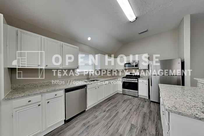 4706 Trevor Hill Dr - Photo 5 of 23