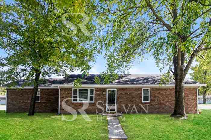 201 N Franklin St - Photo 2 of 16