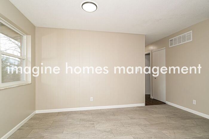 1264 Roth Hill Dr - Photo 7 of 22