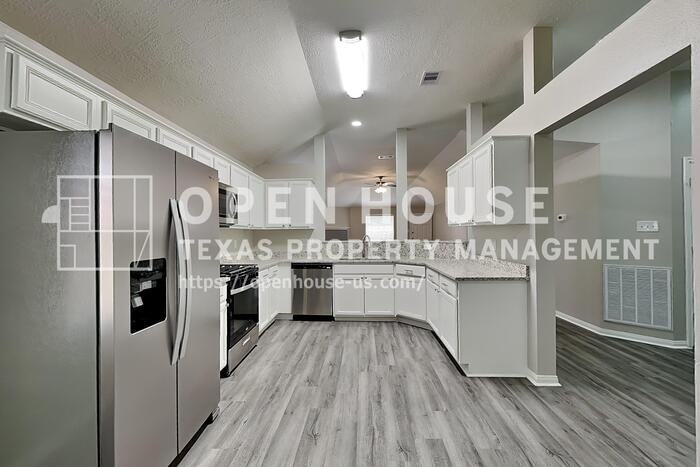 12234 Innisfall Cir - Photo 6 of 20