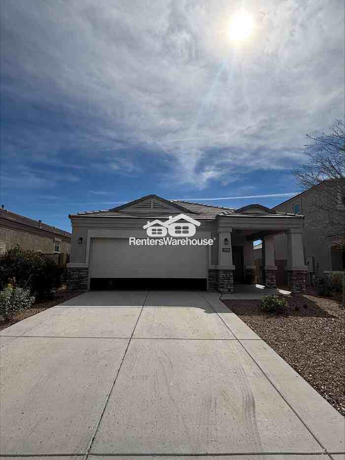 29235 W Clarendon Ave - Photo 2 of 18