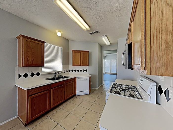 4890 Lodgepole Ln - Photo 7 of 20