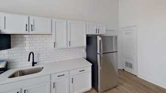 364 King St #1A - Photo 1 of 1