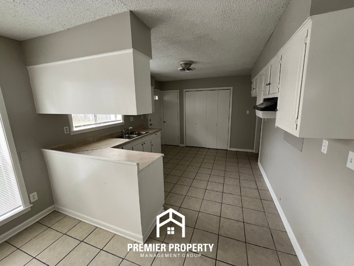 3379 Spring Shadow Dr - Photo 6 of 26