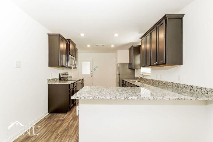 217 Riverdale Dr - Photo 5 of 24