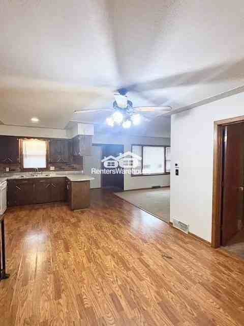 716 5th Ave Se - Photo 6 of 11