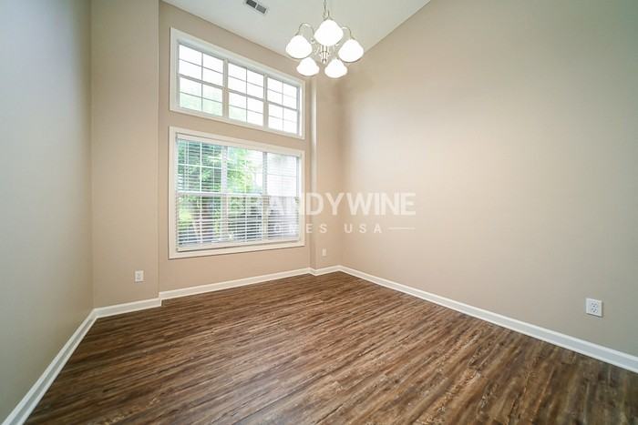 6366 Wellesley Dr - Photo 3 of 20