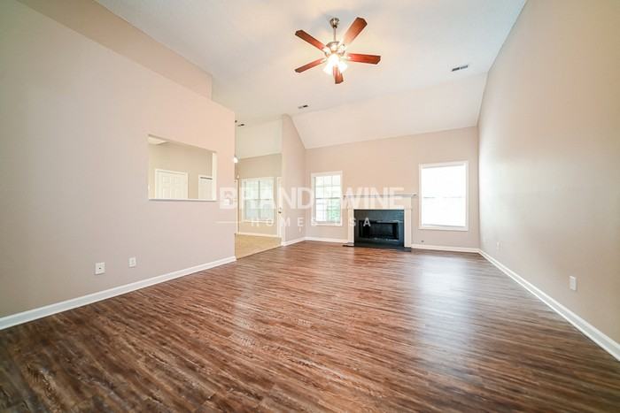 6366 Wellesley Dr - Photo 5 of 20