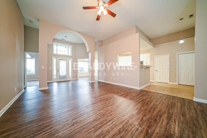 6366 Wellesley Dr - Photo 6 of 20