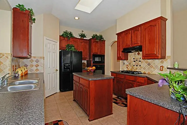 10374 Coach House Ln #NA - Photo 2 of 14