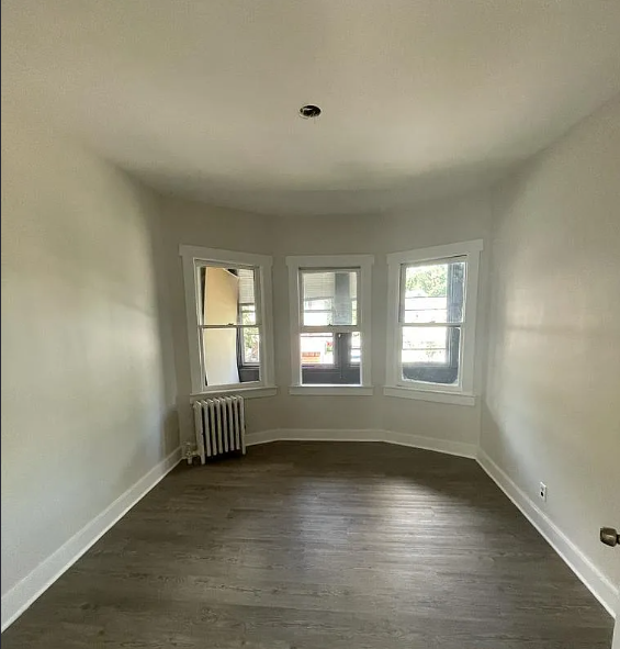 25 W 15th St #2 - Photo 4 of 5