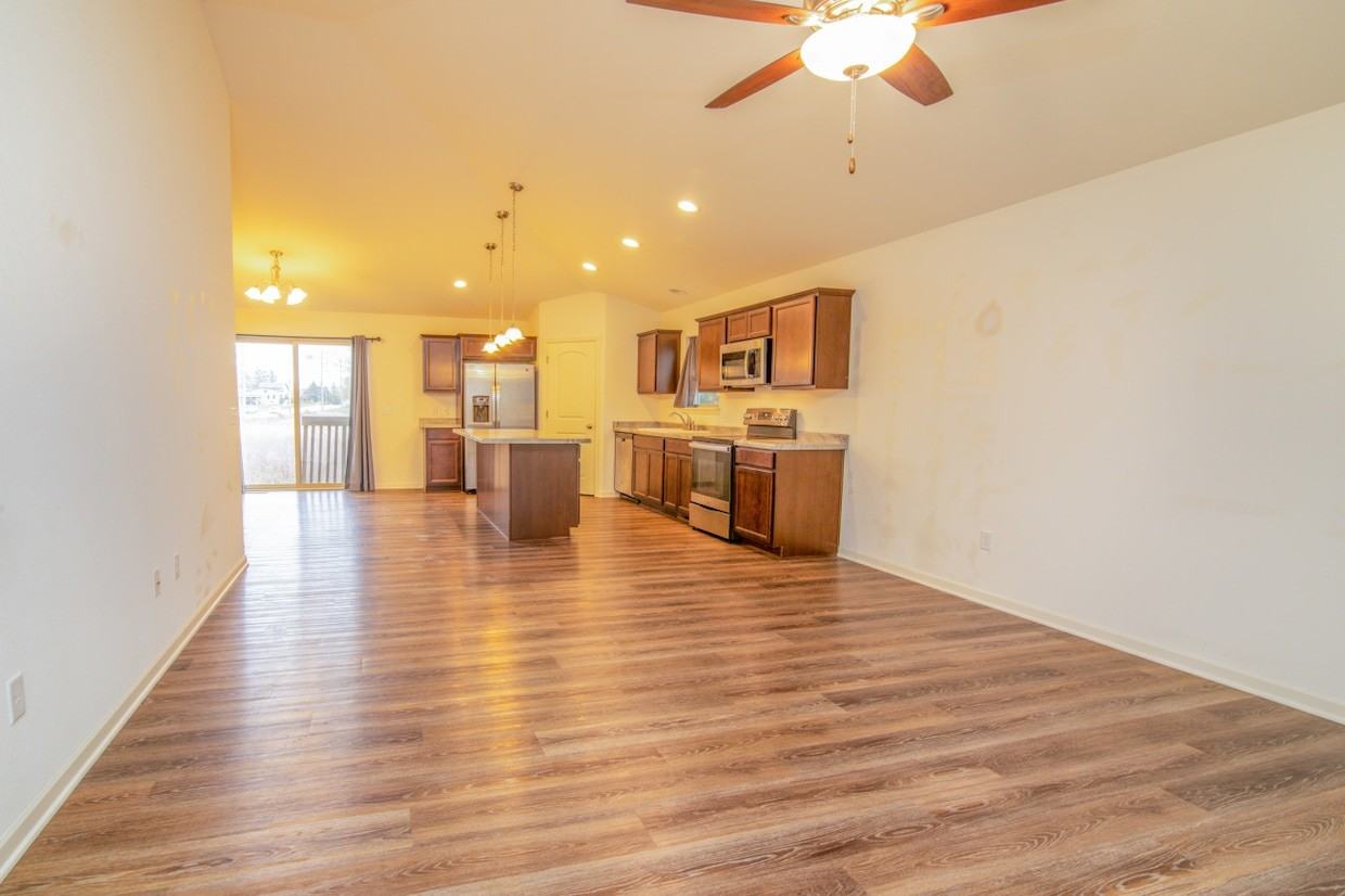 501 Cobblestone Way #NA - Photo 6 of 18