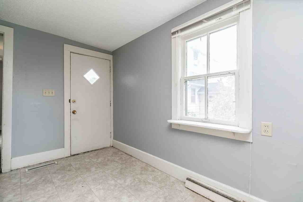 903 Hudson Ave #NA - Photo 4 of 20